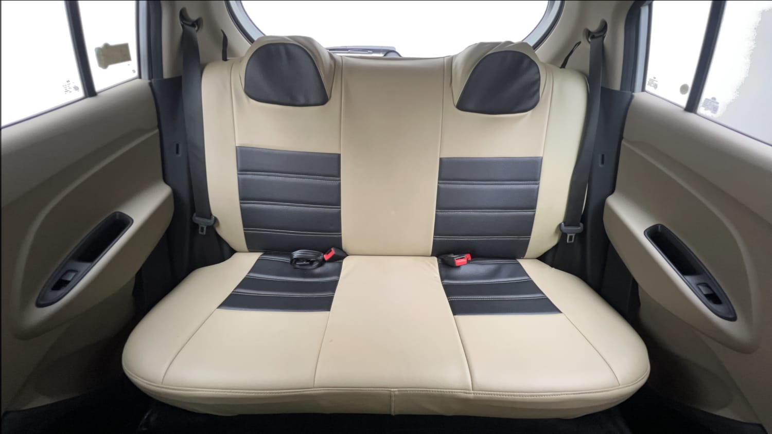 Used 2019 Hyundai Santro Asta Petrol Manual interior REAR SEAT CONDITION VIEW