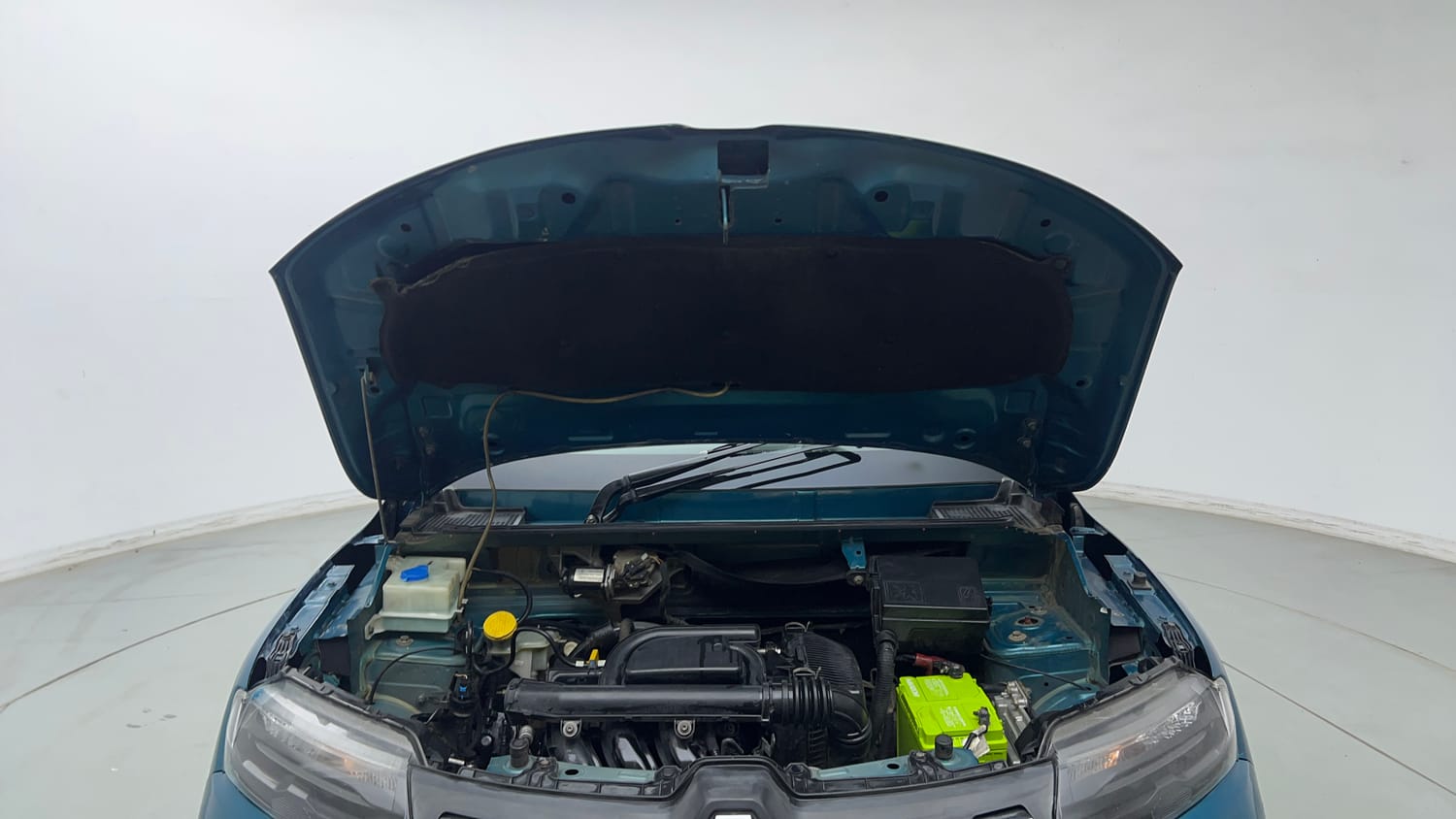 Used 2021 Renault Kwid RXT 1.0 AMT (O) Petrol Automatic engine ENGINE & BONNET OPEN FRONT VIEW