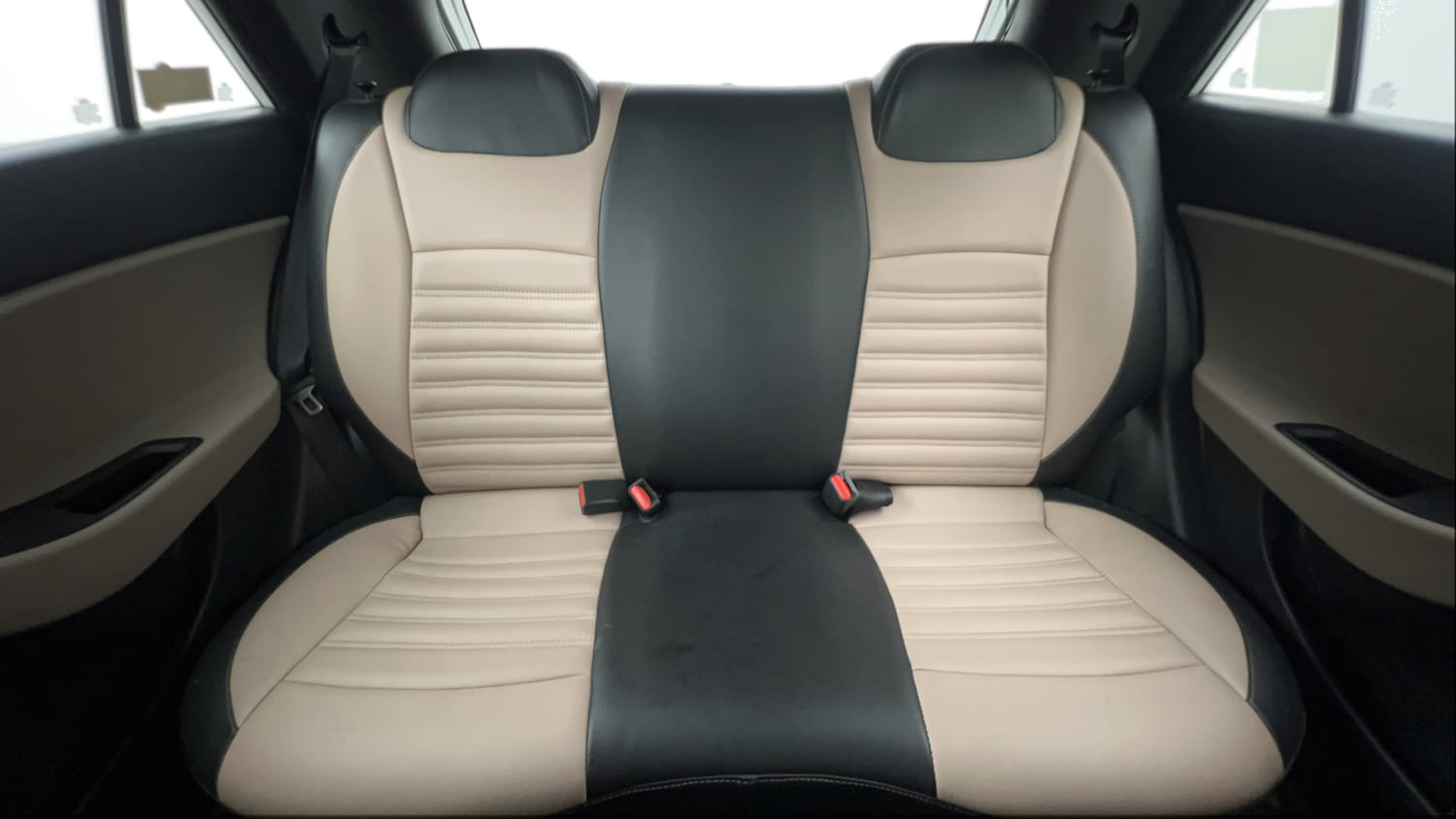 Used 2019 Hyundai Elite i20 Sportz 1.2 Petrol Manual interior REAR SEAT CONDITION VIEW