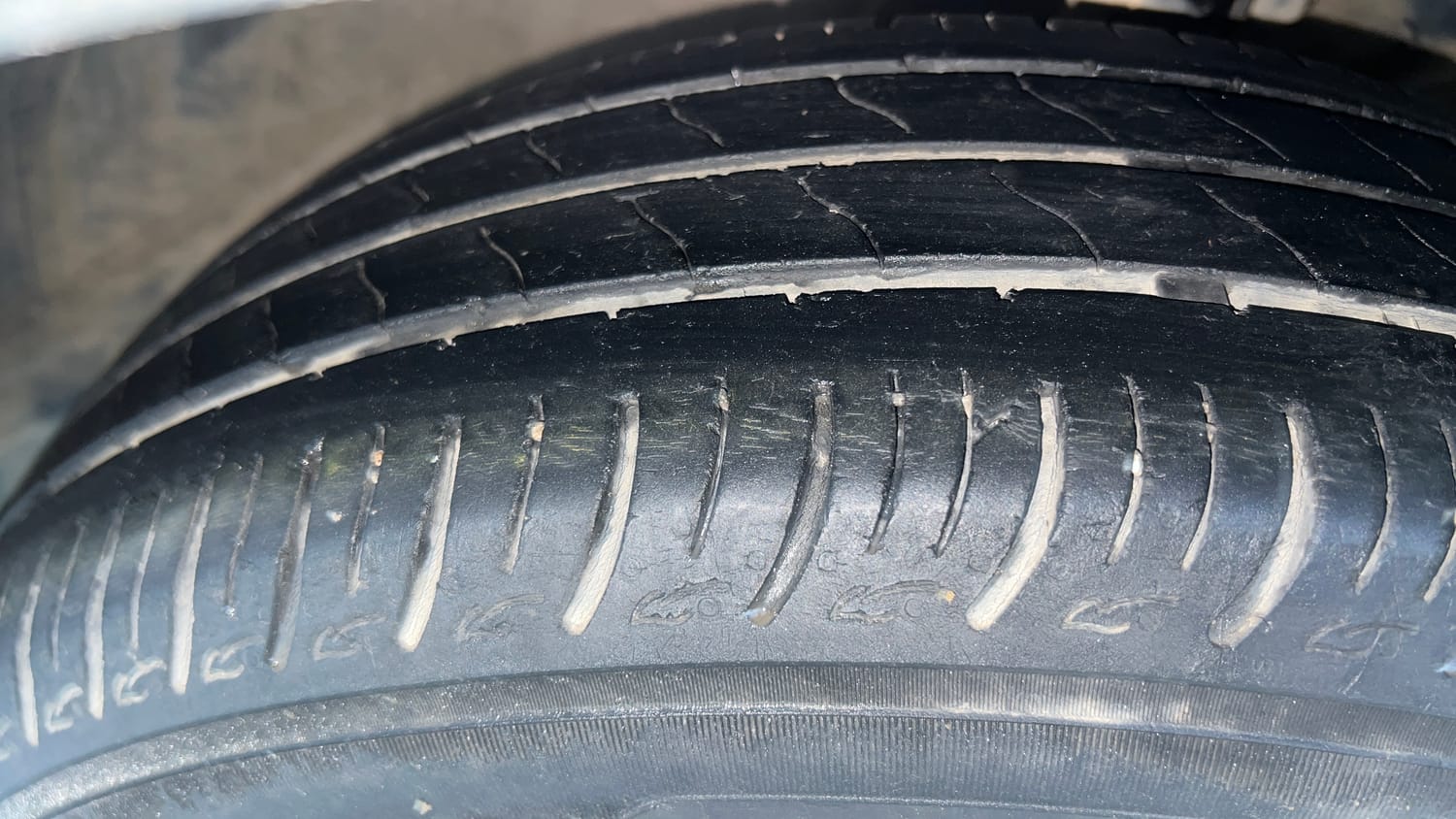 Used 2021 Maruti Suzuki Baleno Sigma Petrol Manual tyres RIGHT FRONT TYRE TREAD VIEW