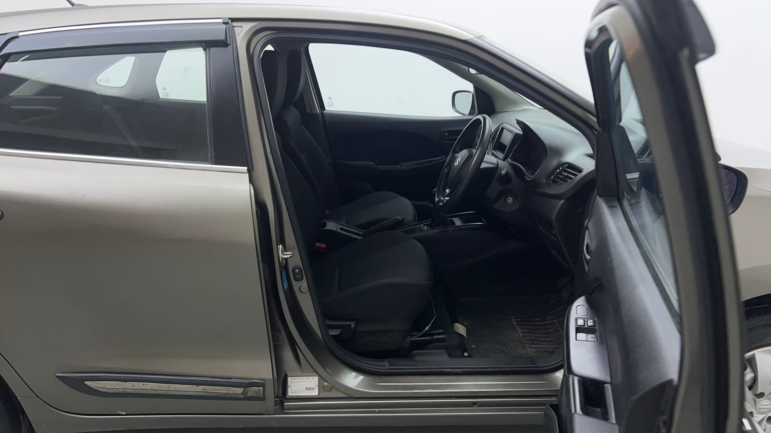Used 2021 Maruti Suzuki Baleno Sigma Petrol Manual interior RIGHT SIDE FRONT DOOR CABIN VIEW