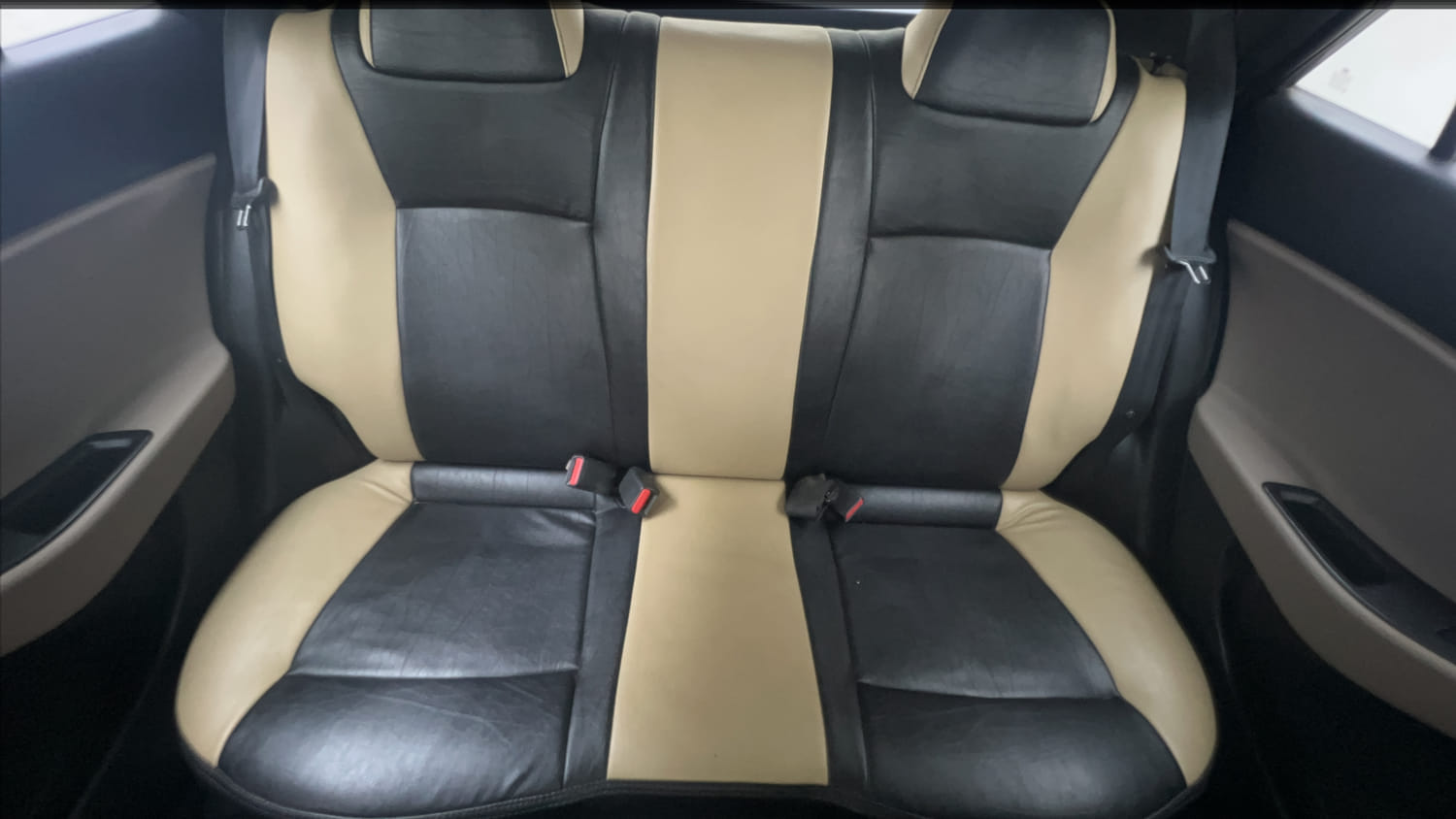 Used 2019 Hyundai Elite i20 Sportz Plus 1.2 Petrol Manual interior REAR SEAT CONDITION VIEW