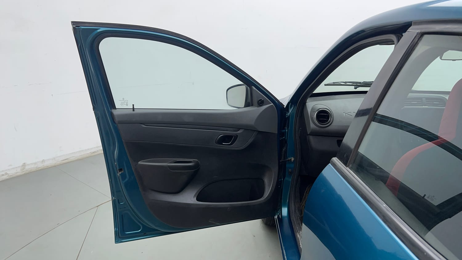 Used 2021 Renault Kwid RXT 1.0 AMT (O) Petrol Automatic interior LEFT FRONT DOOR OPEN VIEW