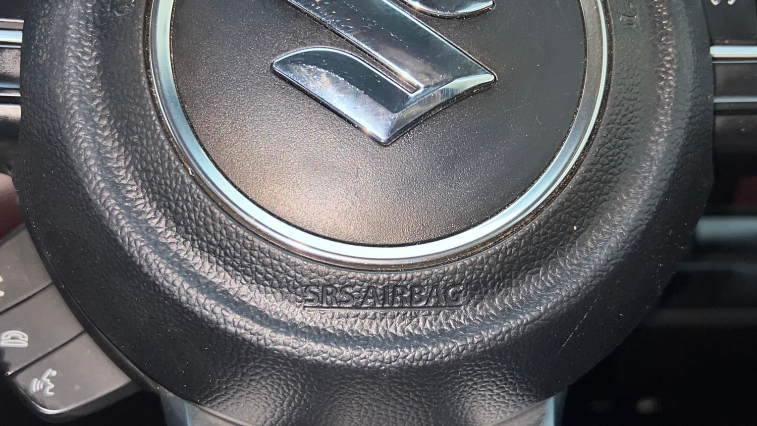 Used 2025 Maruti Suzuki Grand Vitara Delta Smart Hybrid Petrol Manual top_features Airbags