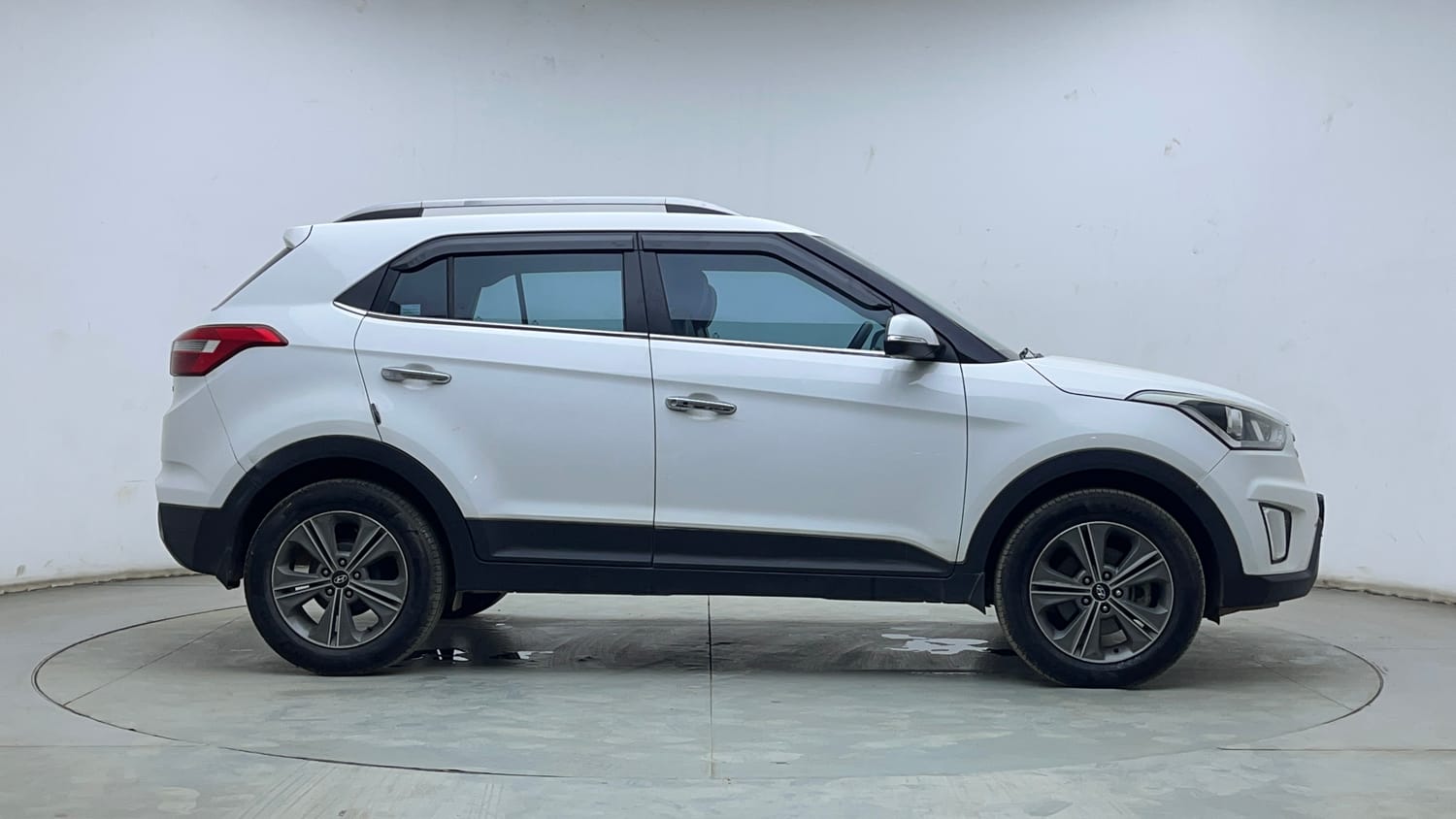 Used 2018 Hyundai Creta SX 1.6 CRDI (O) Diesel Manual exterior RIGHT SIDE VIEW