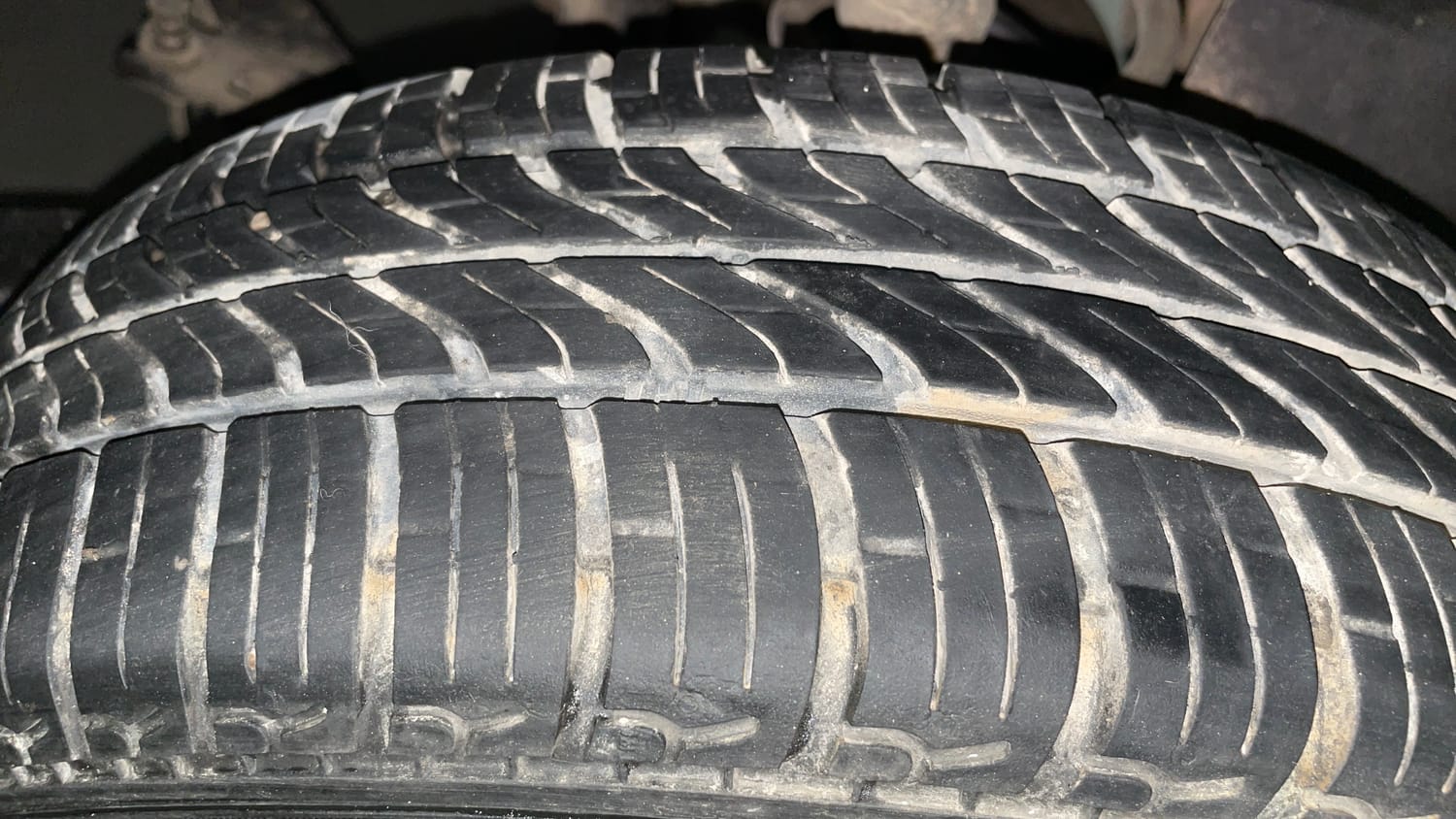Used 2015 Tata Nano Twist XT Petrol Manual tyres LEFT REAR TYRE TREAD VIEW