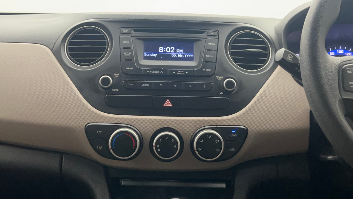 Used 2015 Hyundai Xcent S 1.2 Petrol Manual interior MUSIC SYSTEM & AC CONTROL VIEW