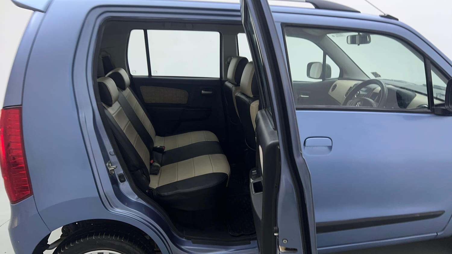 Used 2018 Maruti Suzuki Wagon R VXI Petrol Manual interior RIGHT SIDE REAR DOOR CABIN VIEW