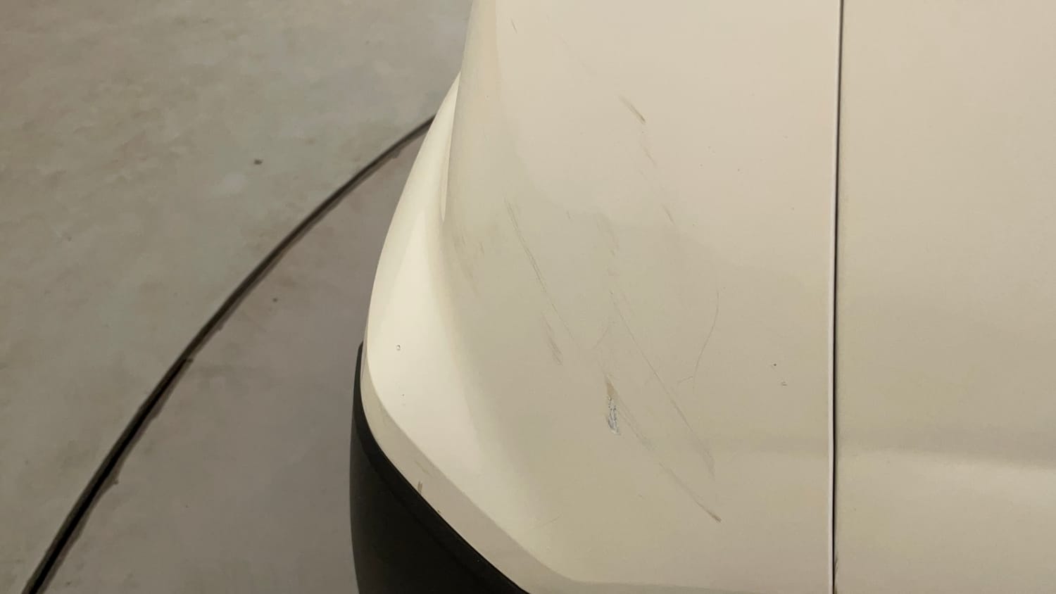 Used 2021 Mahindra XUV 300 W8 1.2 Petrol Petrol Manual dents MINOR SCRATCH
