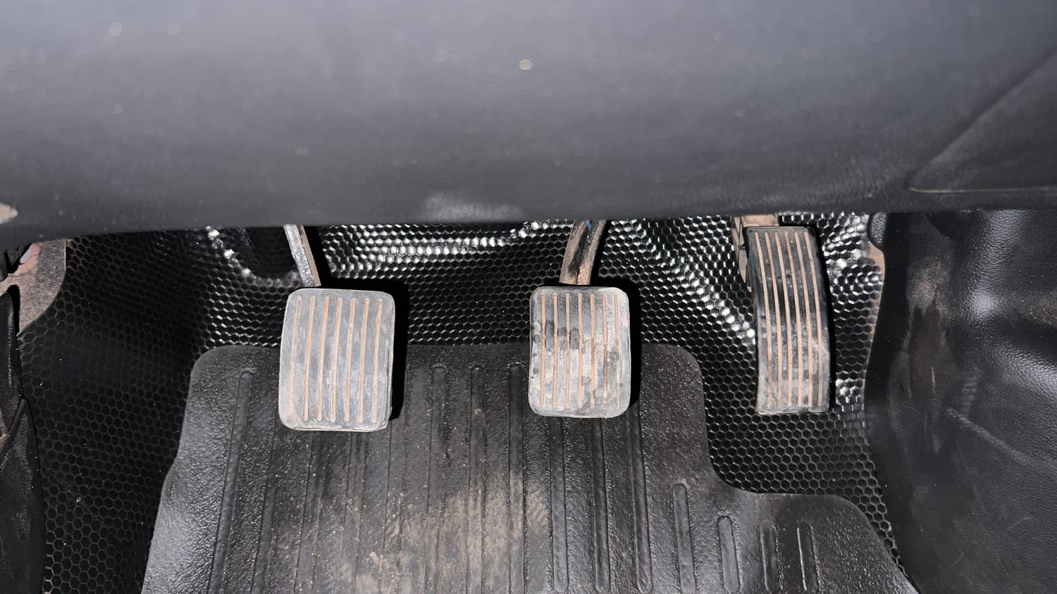 Used 2016 Hyundai Grand i10 Sportz 1.2 Kappa VTVT Petrol Manual interior PEDALS VIEW