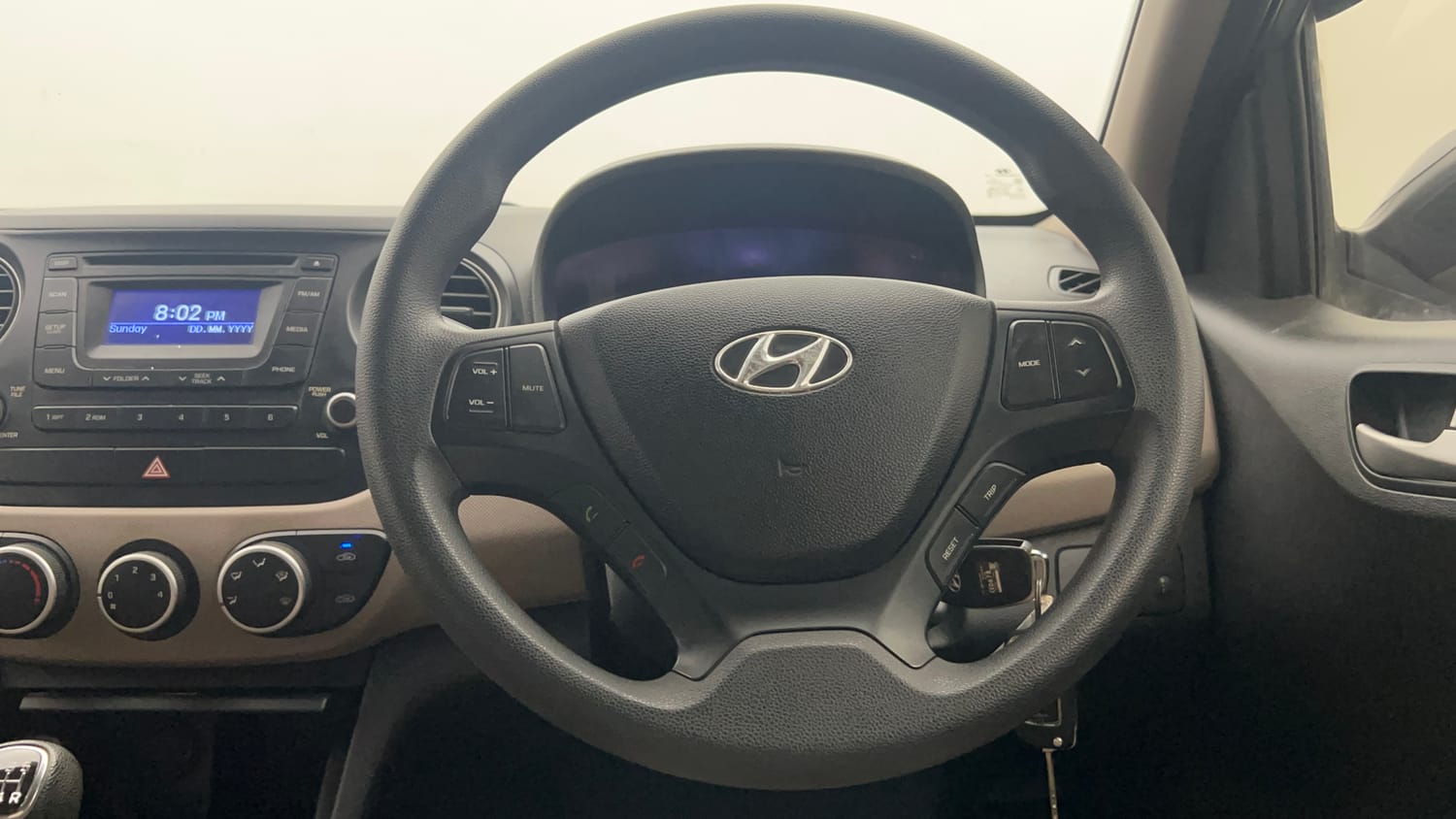 Used 2015 Hyundai Xcent S 1.2 Petrol Manual interior STEERING VIEW