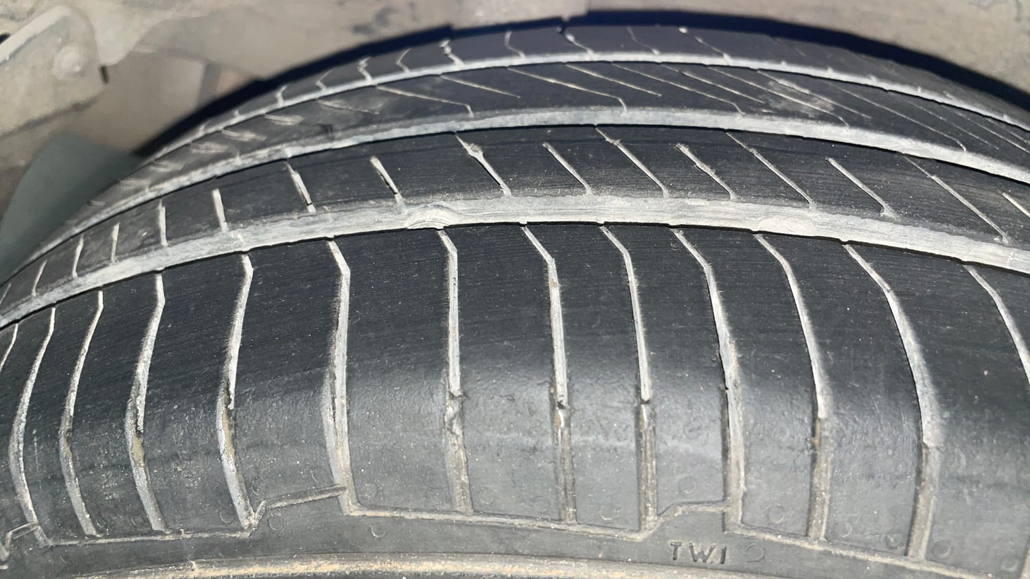 Used 2014 Honda Amaze 1.2 S AT i-VTEC Petrol Automatic tyres RIGHT REAR TYRE TREAD VIEW