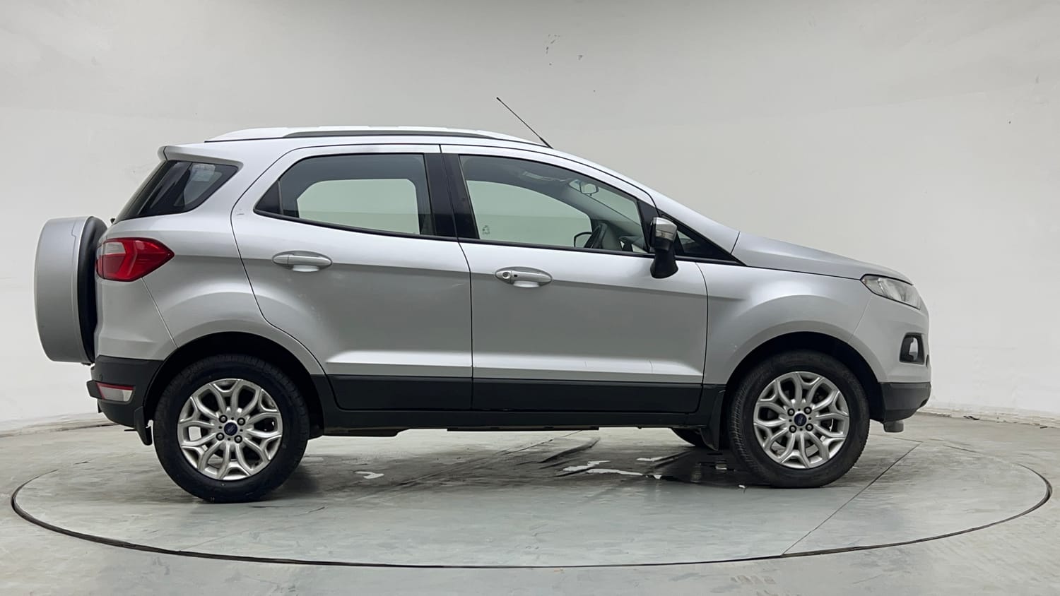 Used 2016 Ford EcoSport Titanium 1.5L Ti-VCT AT Petrol Automatic exterior RIGHT SIDE VIEW