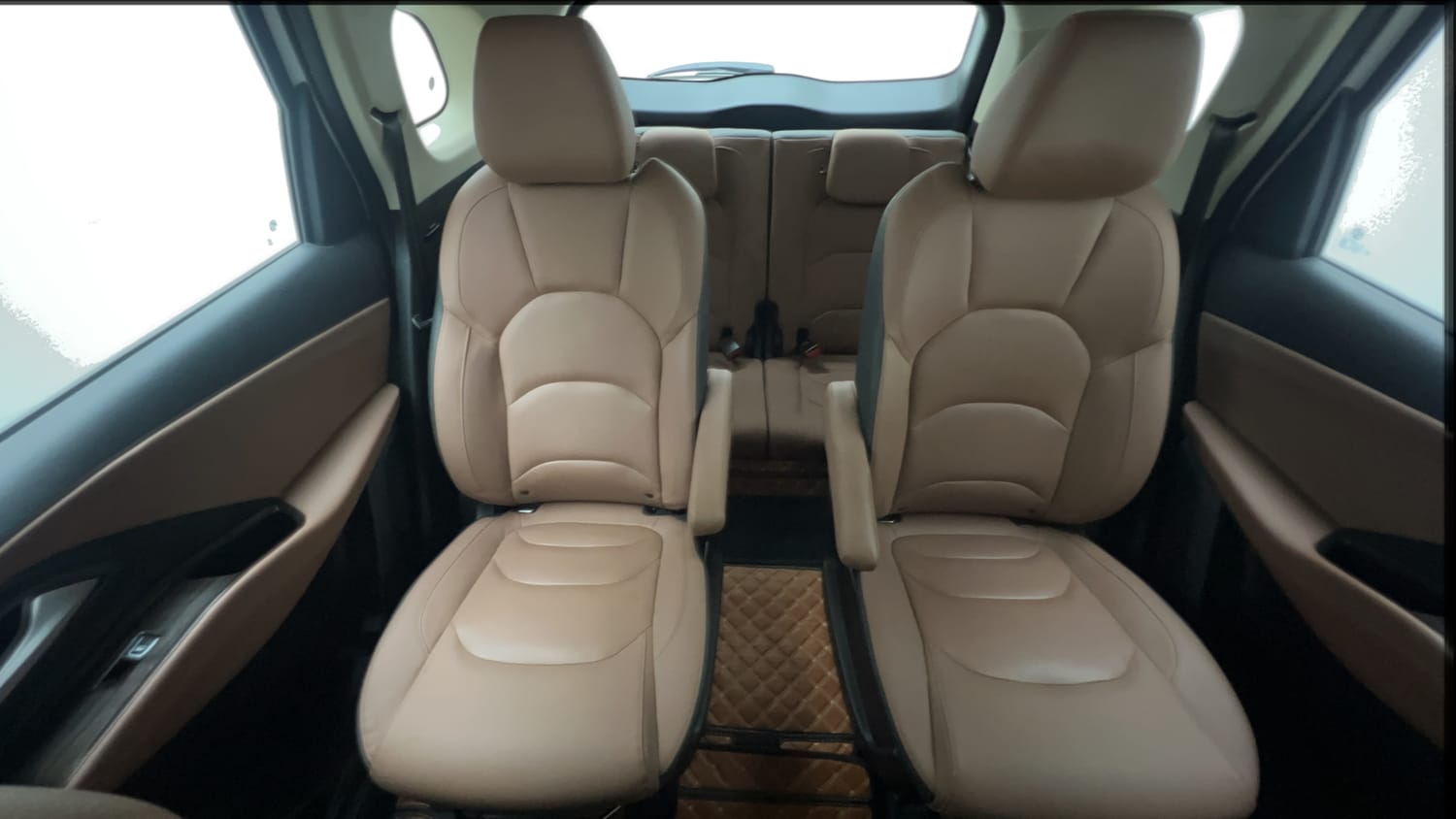 Used 2023 MG Motors Hector Plus Savvy Pro 1.5 Turbo Petrol CVT 6 STR Petrol Automatic interior REAR SEAT CONDITION VIEW