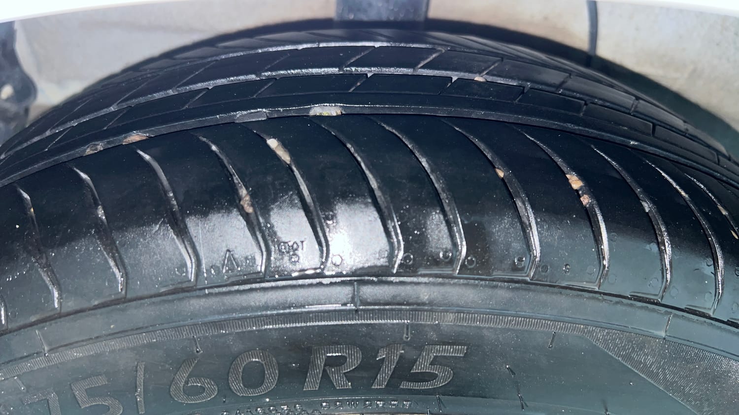 Used 2021 Hyundai Aura S 1.2 AMT Petrol Petrol Automatic tyres RIGHT REAR TYRE TREAD VIEW