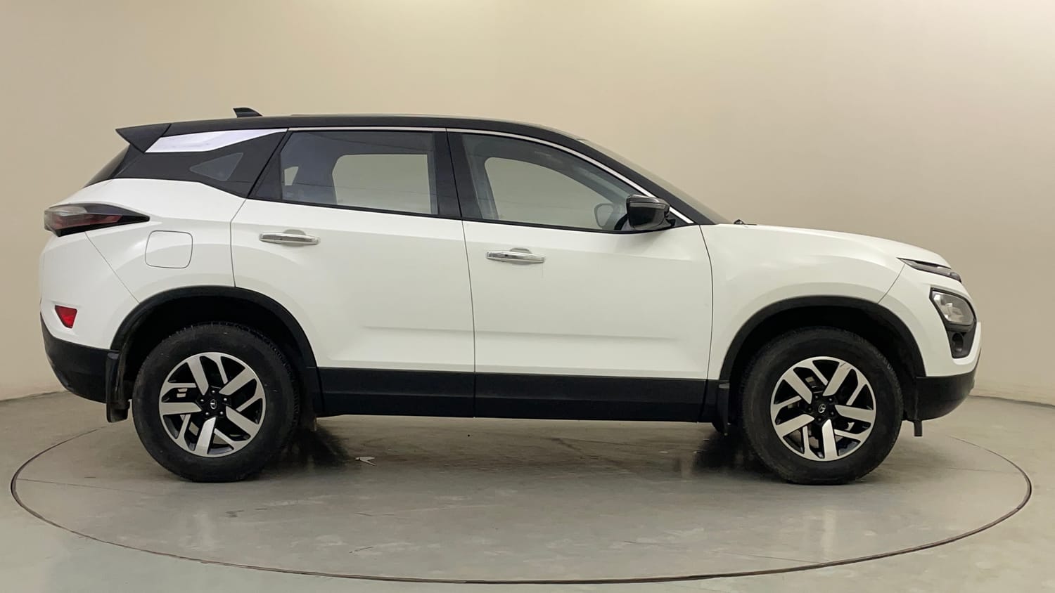 Used 2022 Tata Harrier XZA Plus Dual Tone Diesel Automatic exterior RIGHT SIDE VIEW