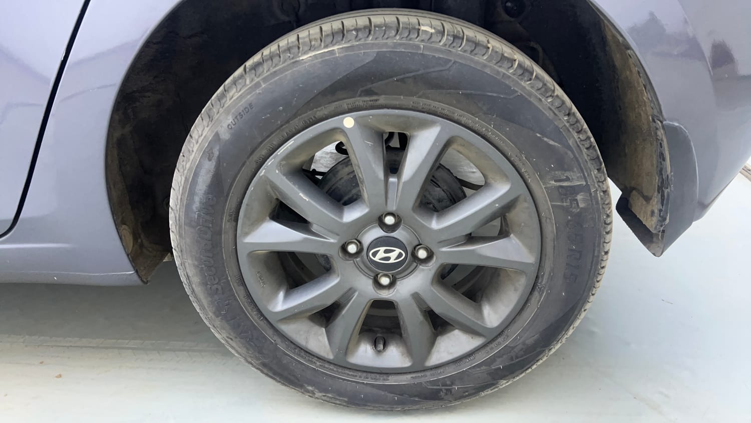 Used 2019 Hyundai Elite i20 Sportz Plus 1.2 Petrol Manual tyres LEFT REAR TYRE RIM VIEW