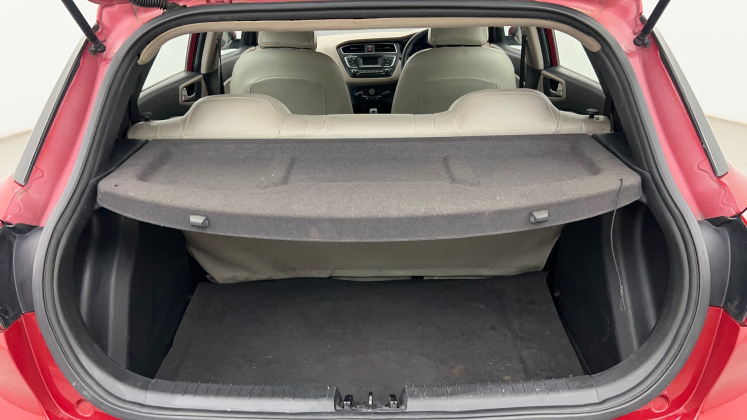 Used 2018 Hyundai Elite i20 Sportz 1.2 Petrol Manual interior DICKY INSIDE VIEW