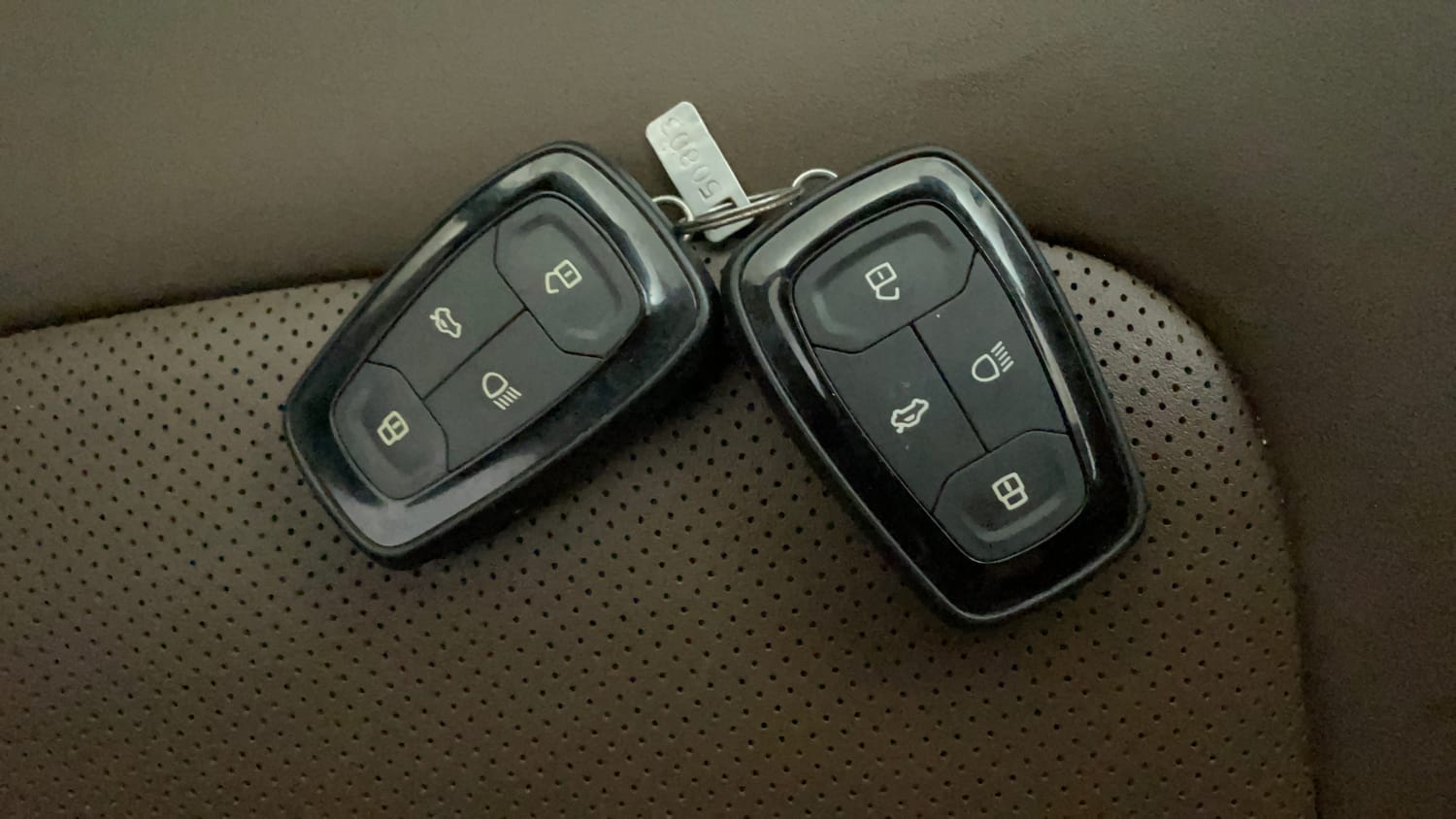 Used 2022 Tata Harrier XZA Plus Dual Tone Diesel Automatic extra CAR KEY VIEW