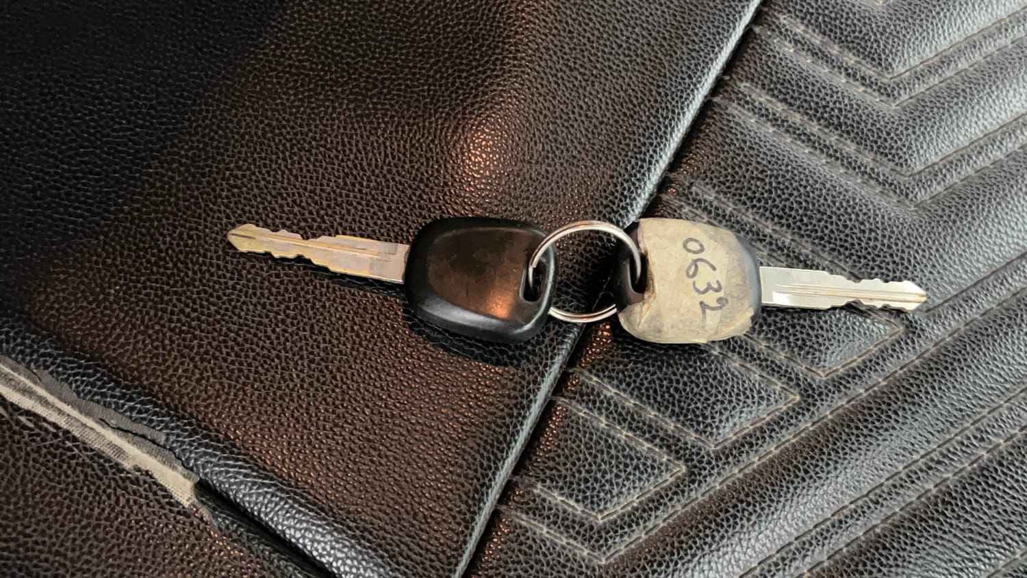 Used 2019 Maruti Suzuki Vitara Brezza [2016-2020] LDi Diesel Manual extra CAR KEY VIEW