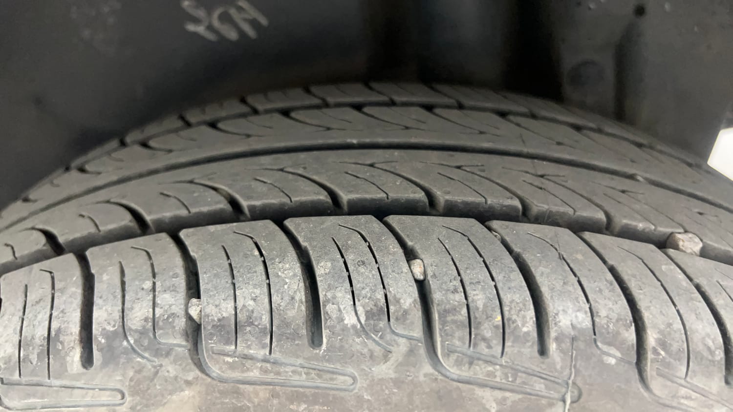 Used 2014 Maruti Suzuki Swift Dzire ZXI Petrol Manual tyres LEFT REAR TYRE TREAD VIEW
