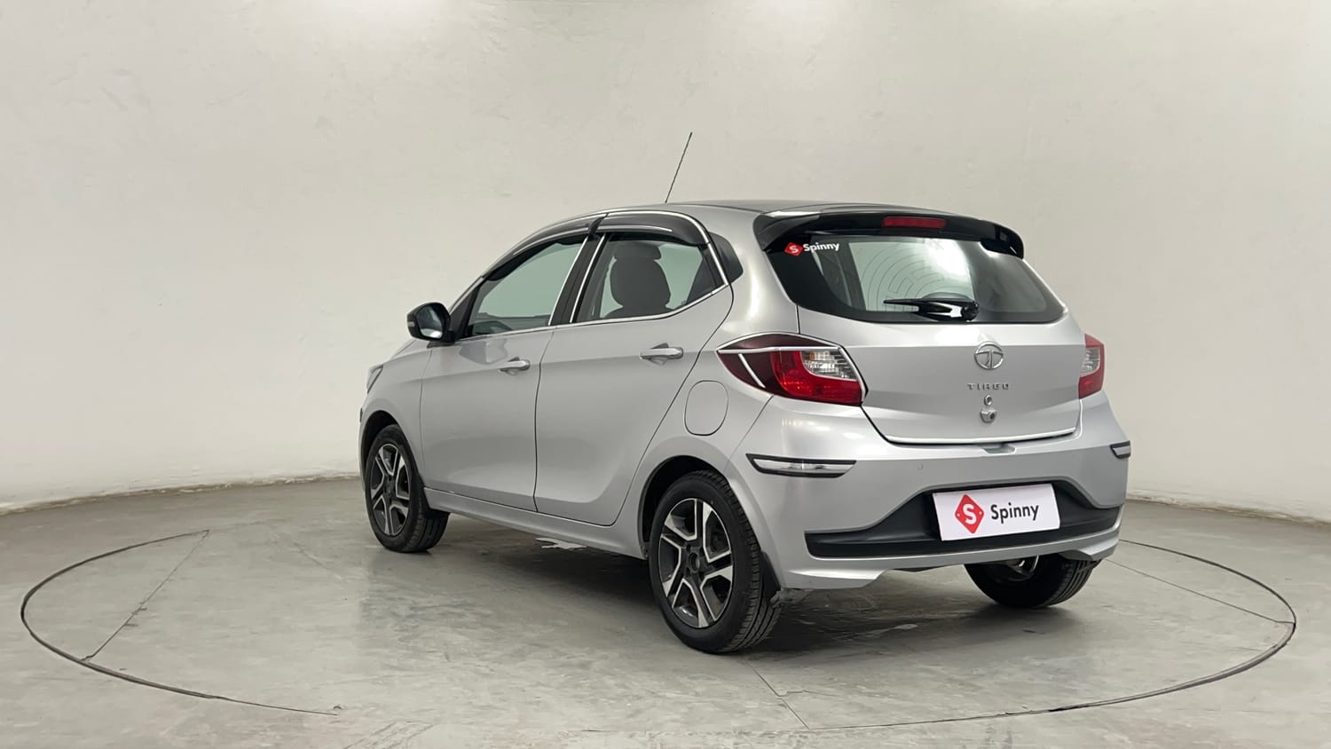 Used 2020 Tata Tiago Revotron XZ Plus Cng (outside fitted) Cng Manual exterior LEFT REAR CORNER VIEW