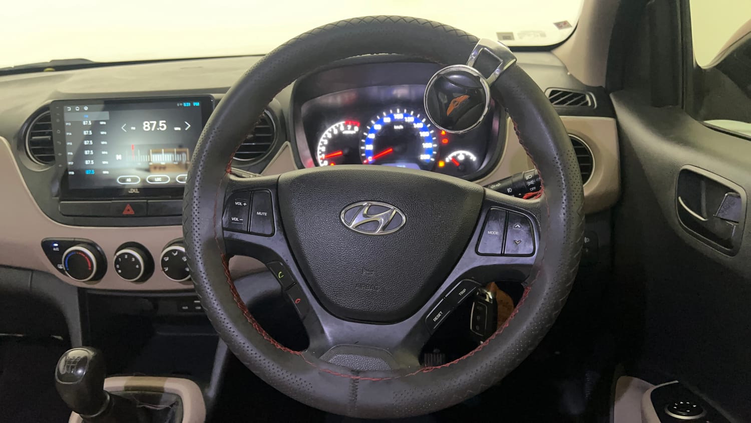 Used 2019 Hyundai Xcent S Petrol Manual interior STEERING VIEW