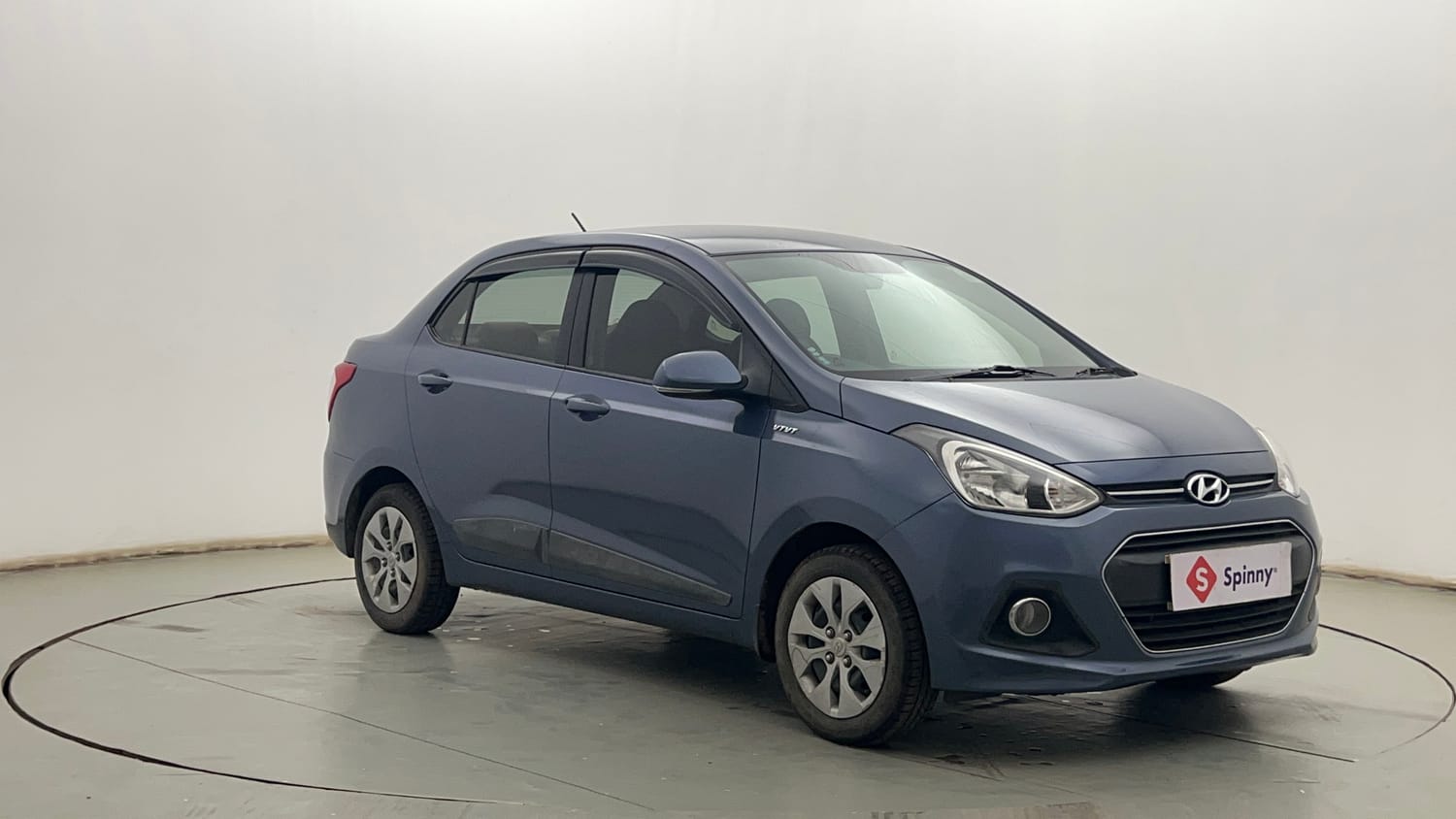 Used 2015 Hyundai Xcent S 1.2 Petrol Manual exterior RIGHT FRONT CORNER VIEW