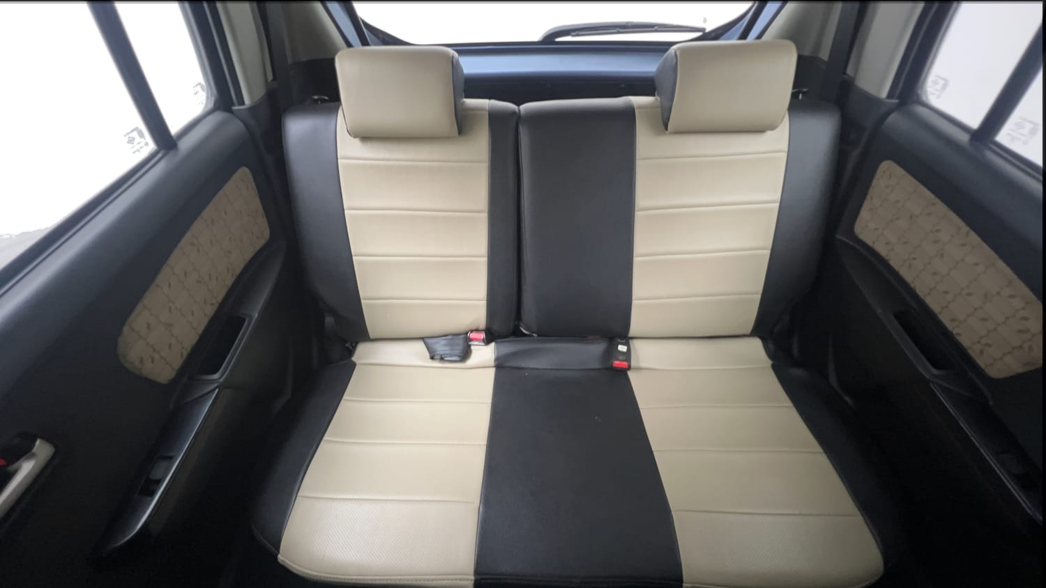 Used 2018 Maruti Suzuki Wagon R VXI Petrol Manual interior REAR SEAT CONDITION VIEW