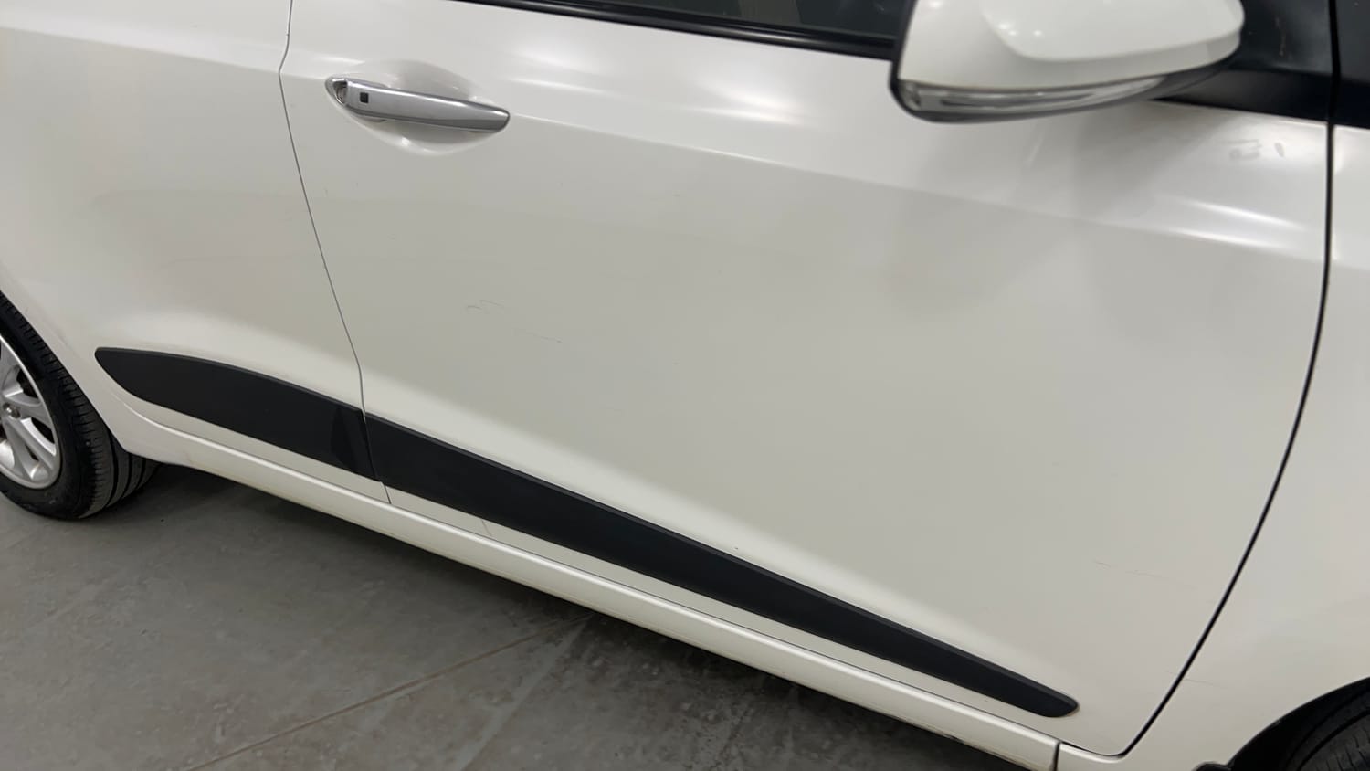Used 2014 Hyundai Grand i10 Asta AT 1.2 Kappa VTVT Petrol Automatic dents MINOR SCRATCH