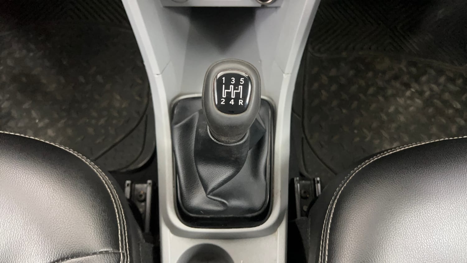 Used 2020 Tata Tiago Revotron XZ Plus Cng (outside fitted) Cng Manual interior GEAR  KNOB VIEW