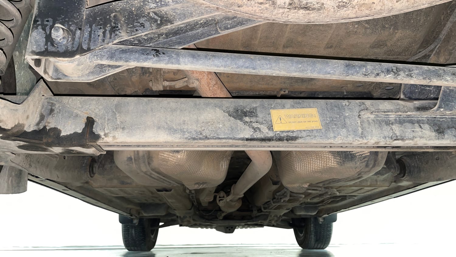 Used 2022 Tata Harrier XZA Plus Dual Tone Diesel Automatic extra REAR UNDERBODY VIEW (TAKEN FROM REAR)