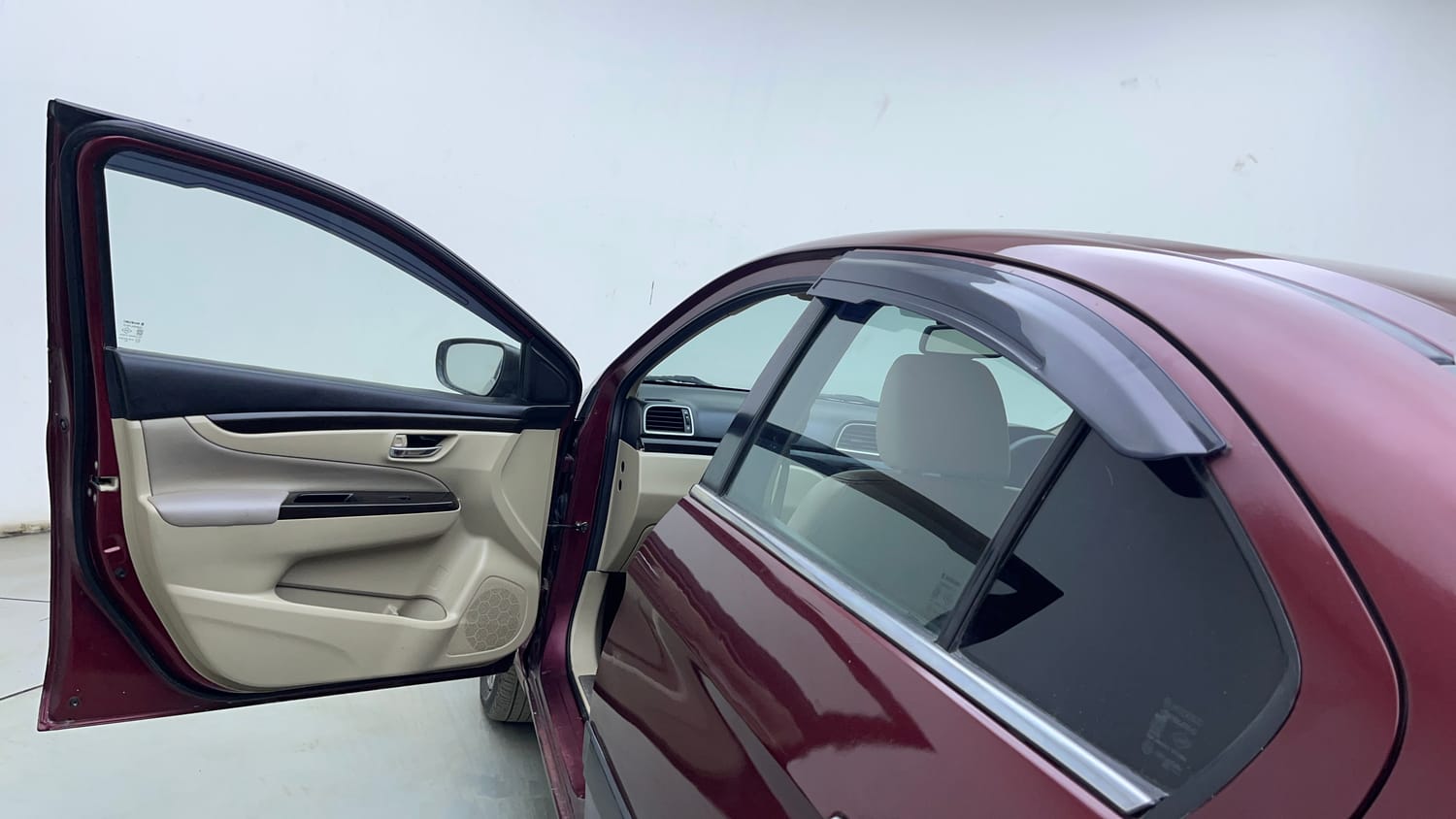 Used 2017 Maruti Suzuki Ciaz Alpha 1.4 AT Petrol Automatic interior LEFT FRONT DOOR OPEN VIEW