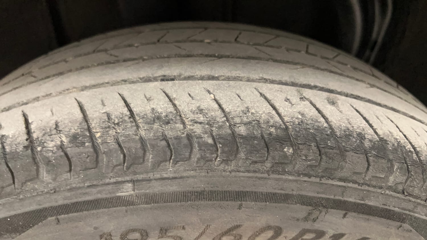 Used 2021 Renault Kiger RXT AMT Petrol Automatic tyres RIGHT REAR TYRE TREAD VIEW
