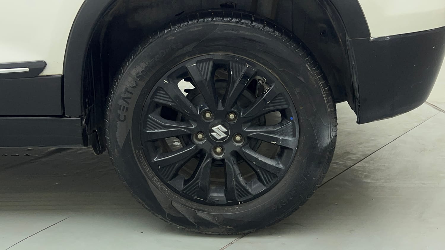 Used 2021 maruti-suzuki Vitara Brezza ZXi Petrol Manual tyres LEFT REAR TYRE RIM VIEW