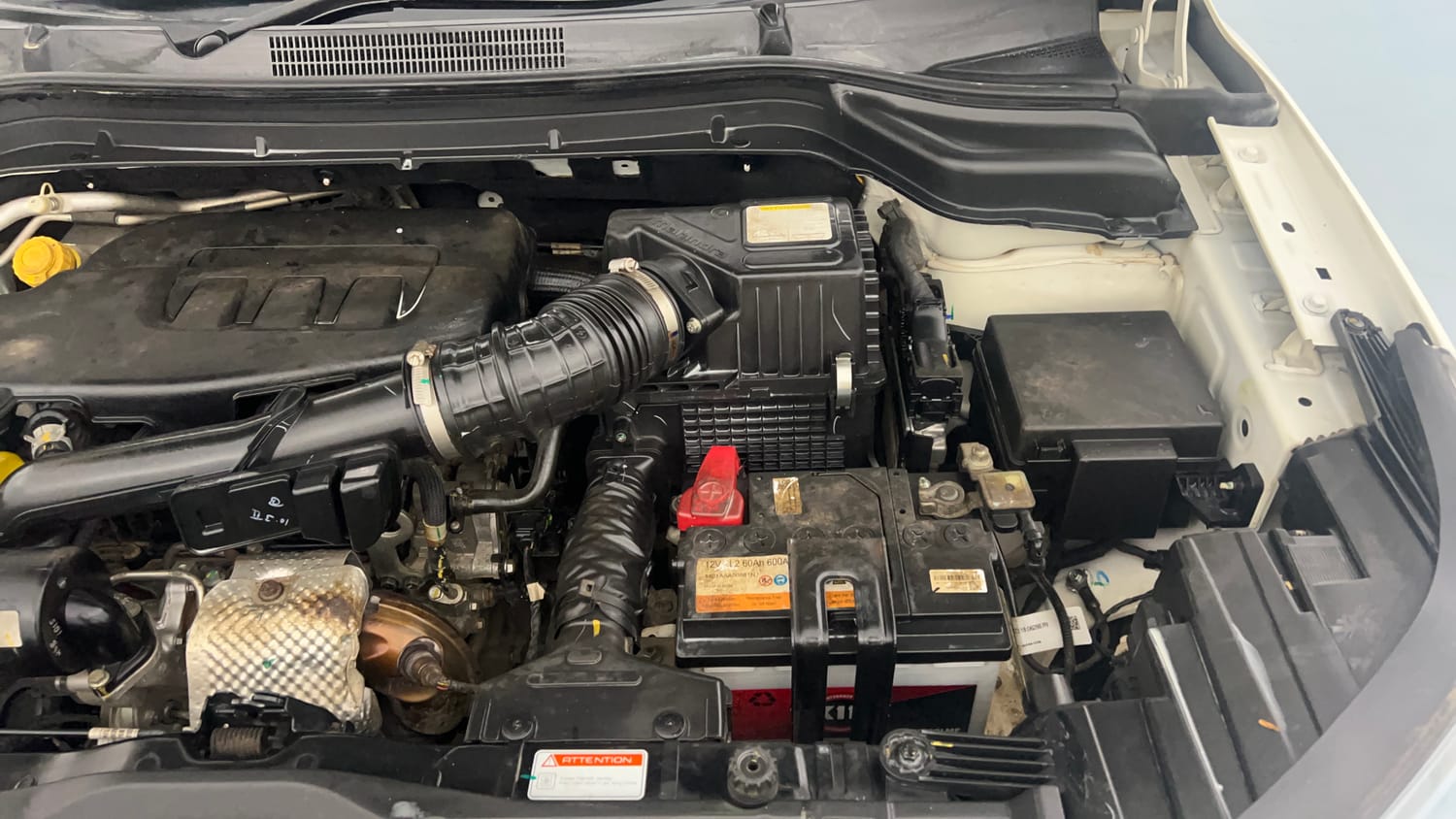 Used 2023 Mahindra XUV 300 W8 1.2 Petrol Petrol Manual engine ENGINE LEFT SIDE VIEW