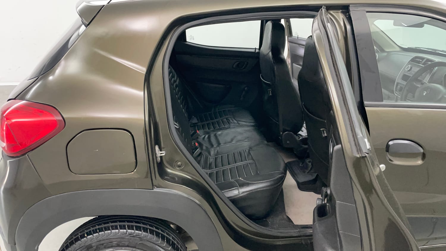 Used 2018 Renault Kwid RXL Petrol Manual interior RIGHT SIDE REAR DOOR CABIN VIEW