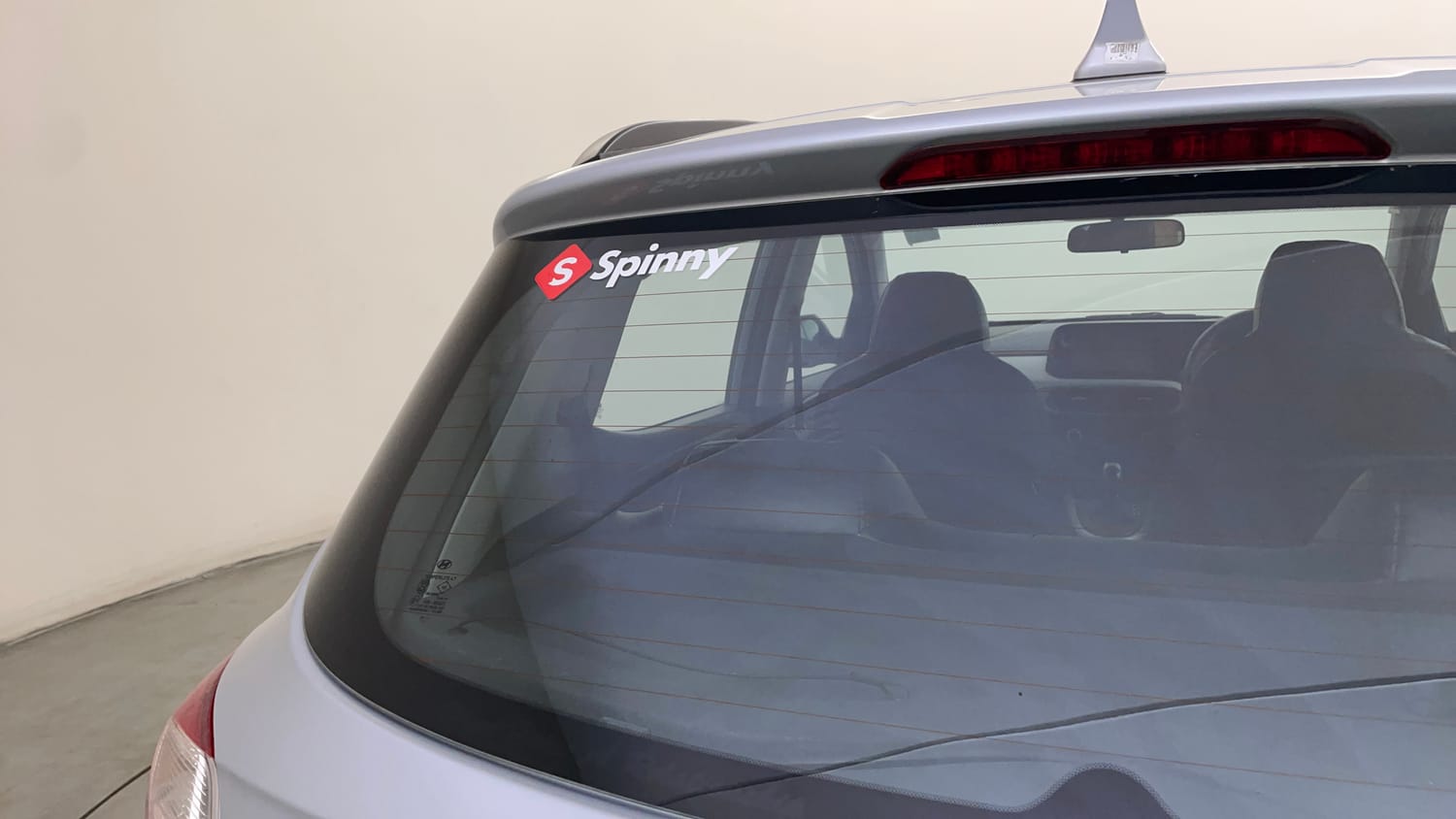 Used 2022 Hyundai Grand i10 Nios Sportz AMT 1.2 Kappa VTVT Petrol Automatic top_features Rear defogger