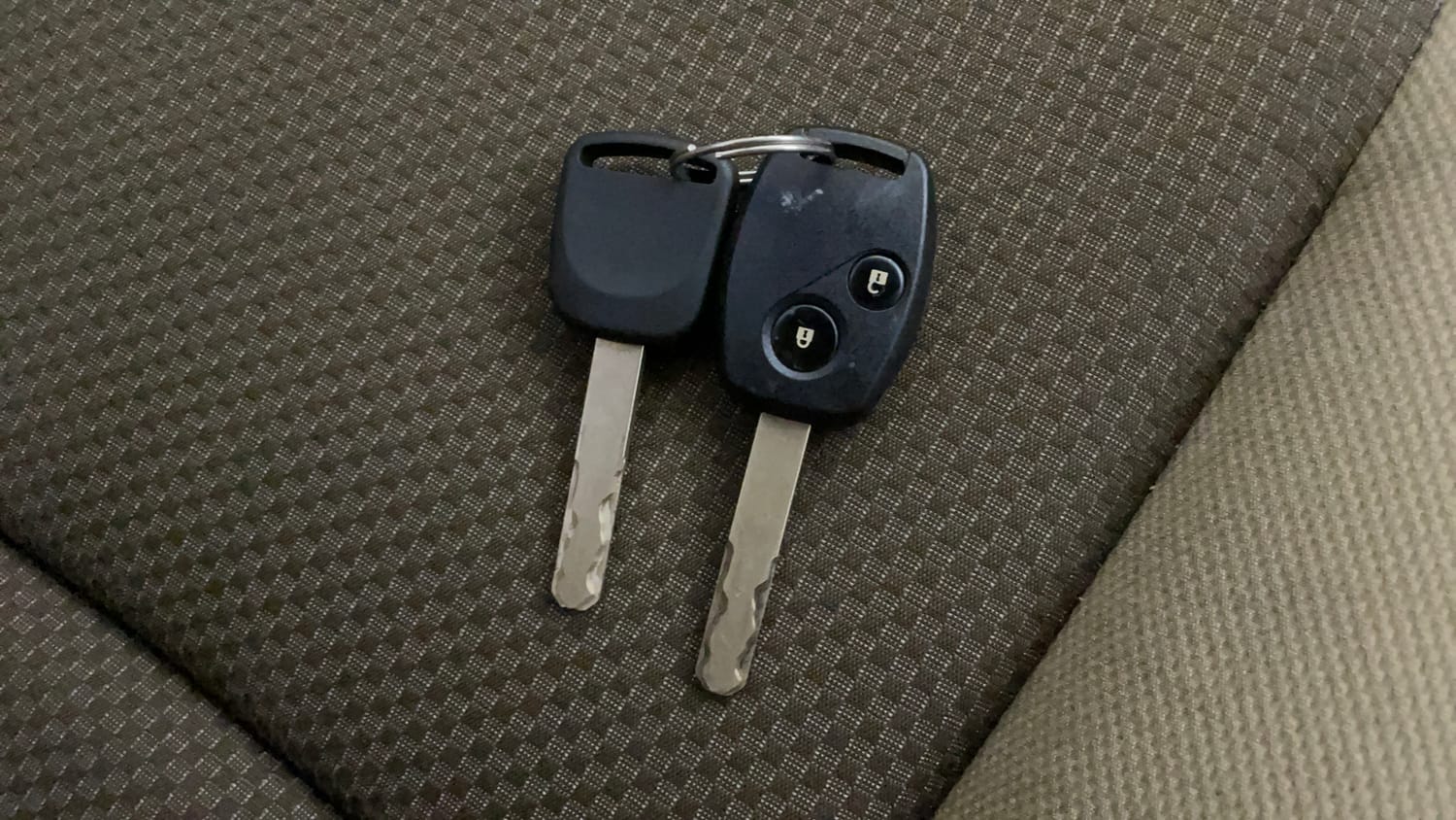 Used 2013 Honda Brio VX MT Petrol Manual extra CAR KEY VIEW