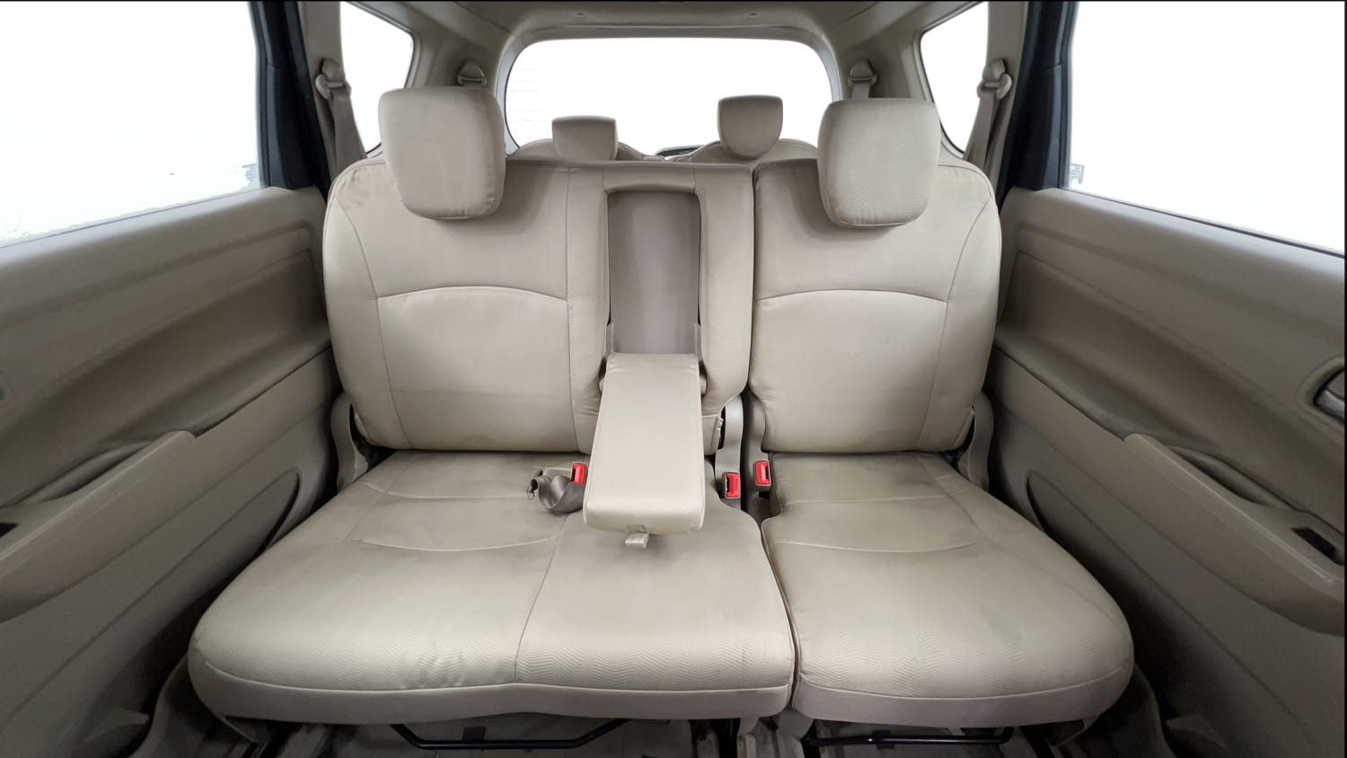 Used 2018 Maruti Suzuki Ertiga ZXI+ Petrol Manual interior REAR SEAT CONDITION VIEW