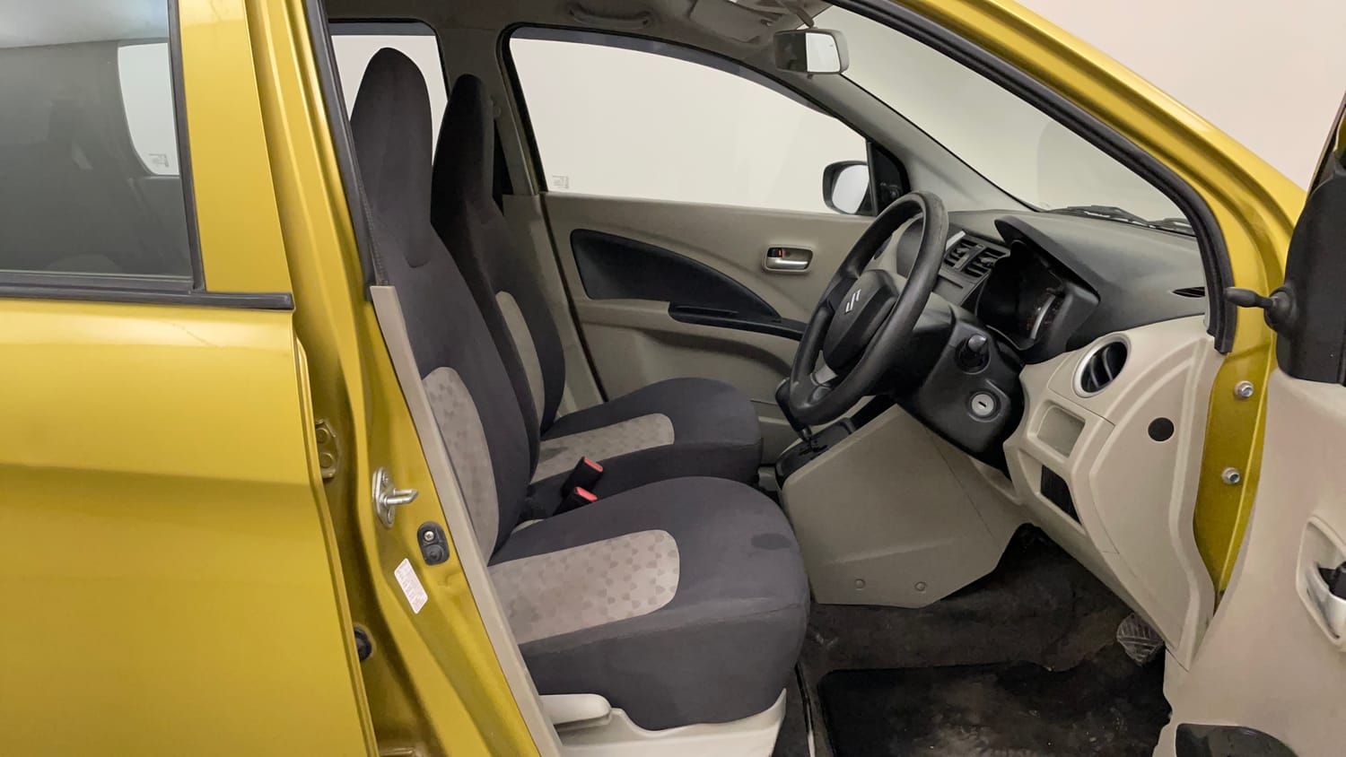 Used 2014 Maruti Suzuki Celerio VXi AMT Petrol Automatic interior RIGHT SIDE FRONT DOOR CABIN VIEW