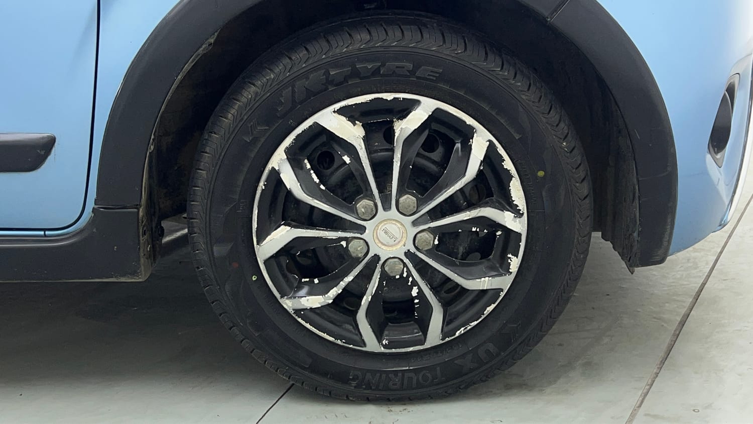 Used 2019 Maruti Suzuki Wagon R ZXi 1.2 AMT Petrol Automatic tyres RIGHT FRONT TYRE RIM VIEW