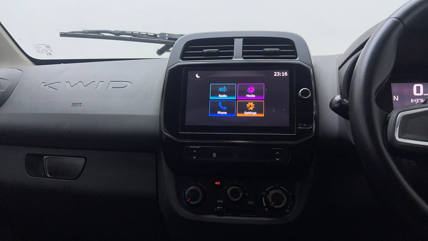 Used 2021 Renault Kwid RXT 1.0 AMT (O) Petrol Automatic top_features Integrated (in-dash) music system