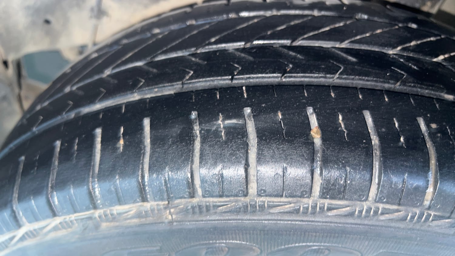 Used 2016 Maruti Suzuki Celerio VXi Petrol Manual tyres LEFT REAR TYRE TREAD VIEW