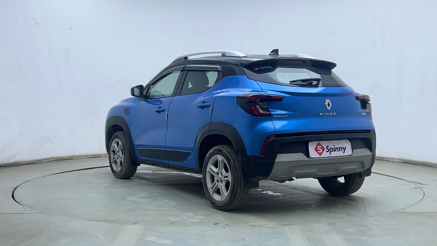 Used 2021 Renault Kiger RXT AMT Dual Tone Petrol Automatic exterior LEFT REAR CORNER VIEW