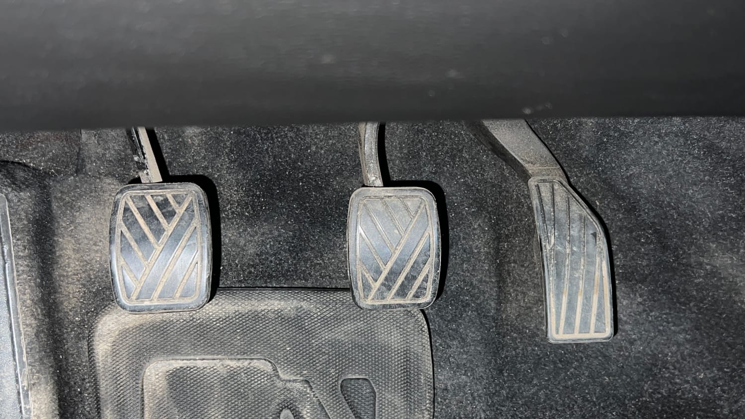 Used 2025 Maruti Suzuki Grand Vitara Delta Smart Hybrid Petrol Manual interior PEDALS VIEW