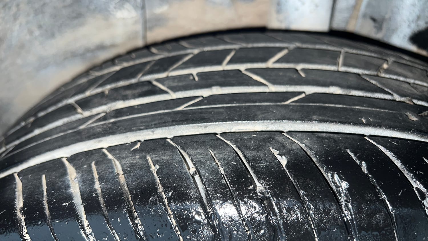 Used 2015 Hyundai Elite i20 Asta 1.2 Petrol Manual tyres LEFT REAR TYRE TREAD VIEW