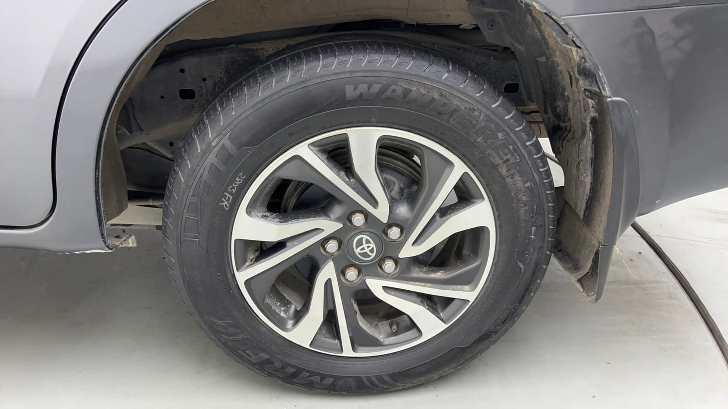 Used 2022 Toyota Innova Crysta GX 2.7 AT 7 STR Petrol Automatic tyres LEFT REAR TYRE RIM VIEW