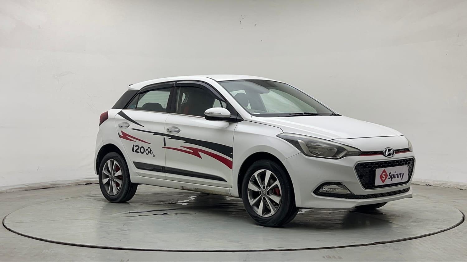 Used 2015 Hyundai Elite i20 Asta 1.2 Petrol Manual exterior RIGHT FRONT CORNER VIEW
