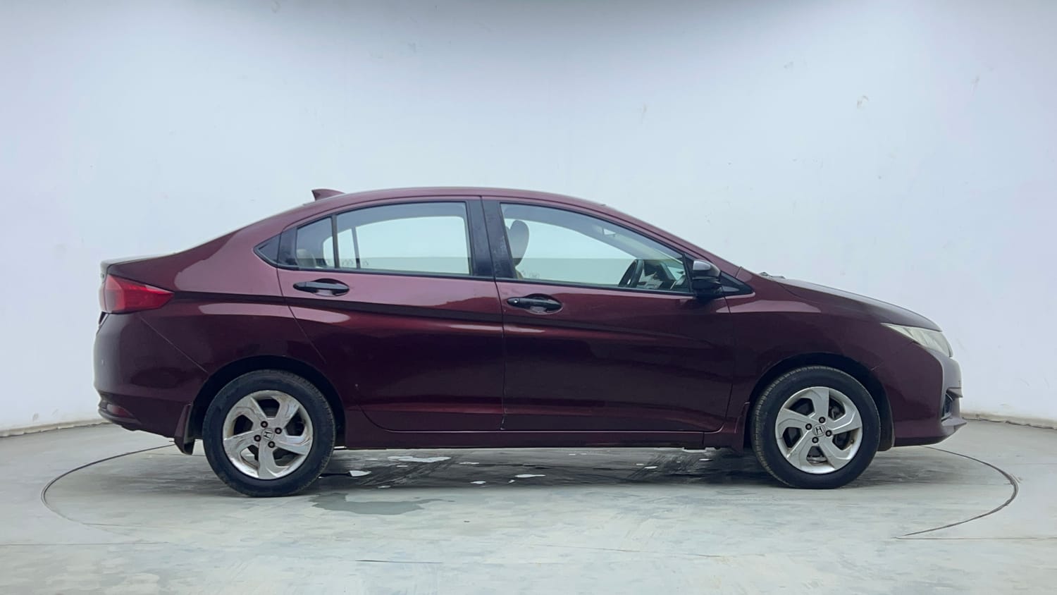 Used 2015 Honda City V Petrol Manual exterior RIGHT SIDE VIEW